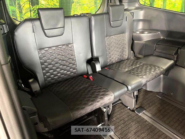 Toyota VOXY 2024-02 7391273-10