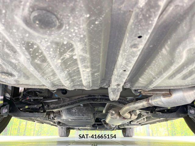 Toyota VOXY 2022-10 7394728-18