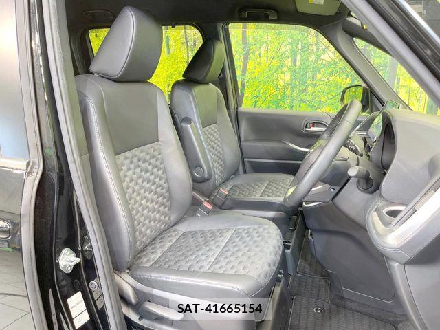 Toyota VOXY 2022-10 7394728-6