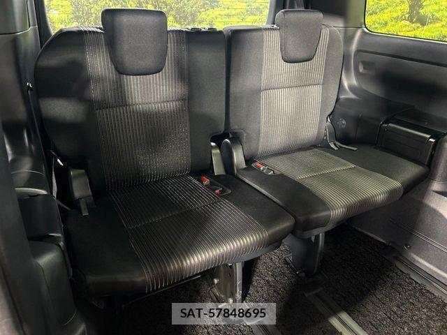Toyota VOXY 2020-10 7394741-9