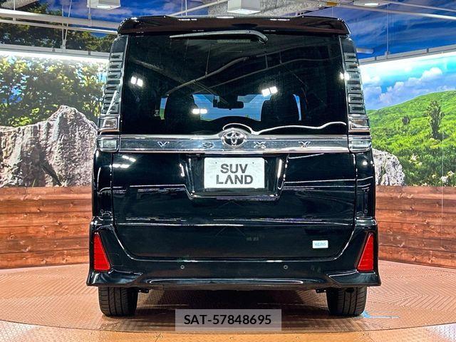Toyota VOXY 2020-10 7394741-15