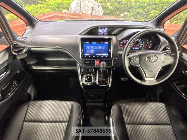 Toyota VOXY 2020-10 7394741-1