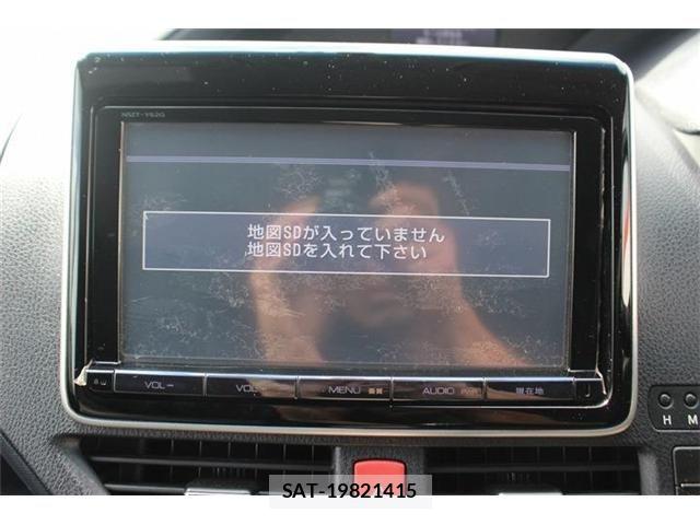 Toyota VOXY 2014-05 7394778-1