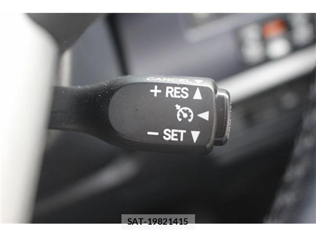 Toyota VOXY 2014-05 7394778-3