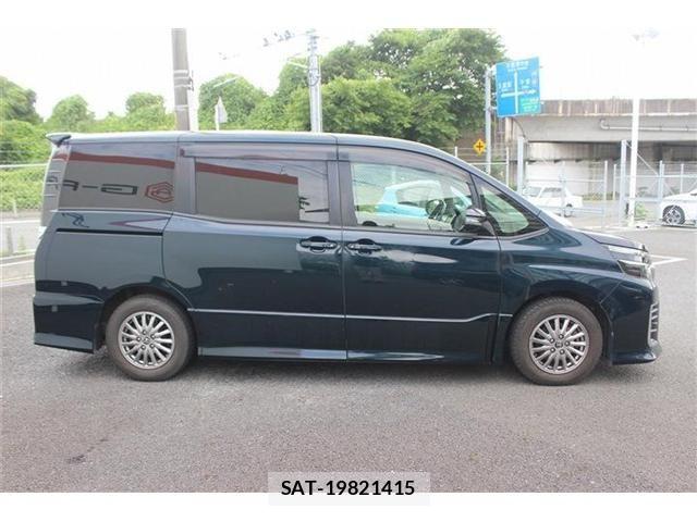 Toyota VOXY 2014-05 7394778-8
