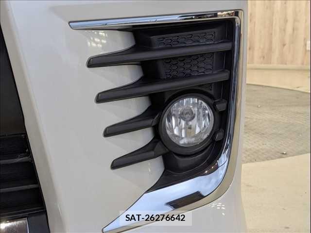 Toyota VOXY 2014-09 7394788-23