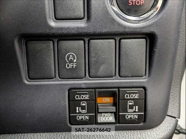 Toyota VOXY 2014-09 7394788-6