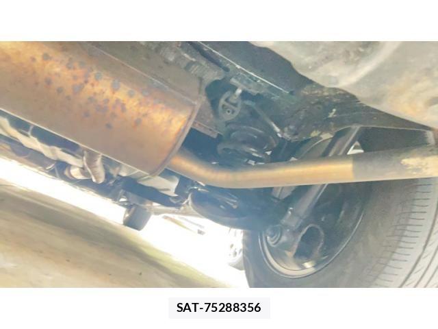 Toyota VOXY 2007-10 7393717-19