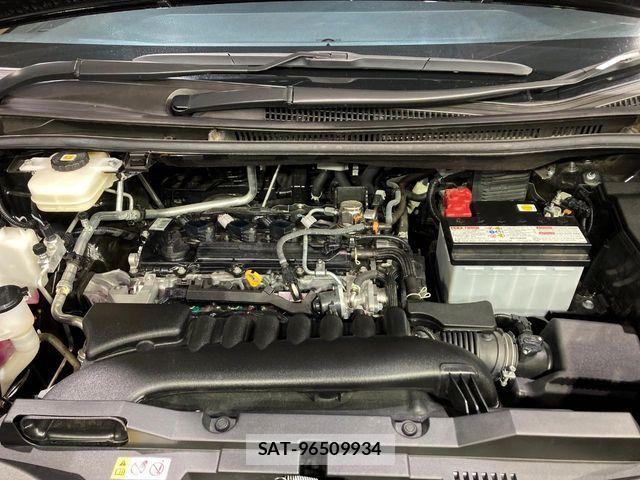Toyota VOXY 2023-08 7394725-17