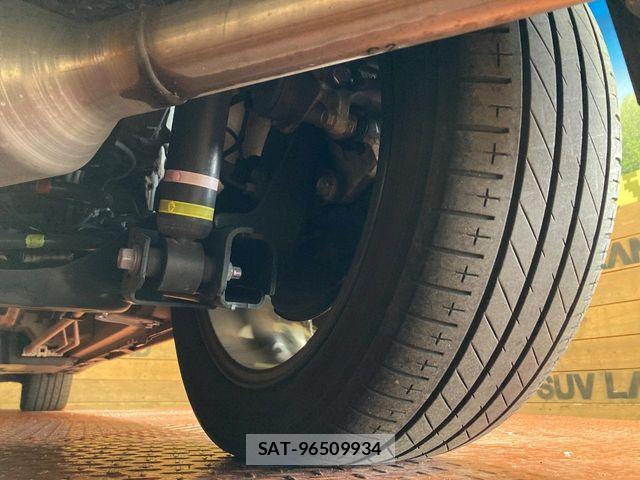 Toyota VOXY 2023-08 7394725-19