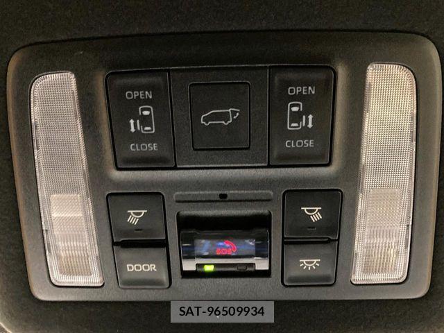 Toyota VOXY 2023-08 7394725-4