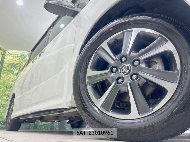 Toyota VOXY 2019-09 7394747-13
