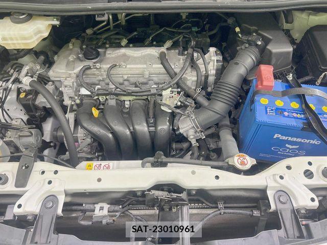 Toyota VOXY 2019-09 7394747-18