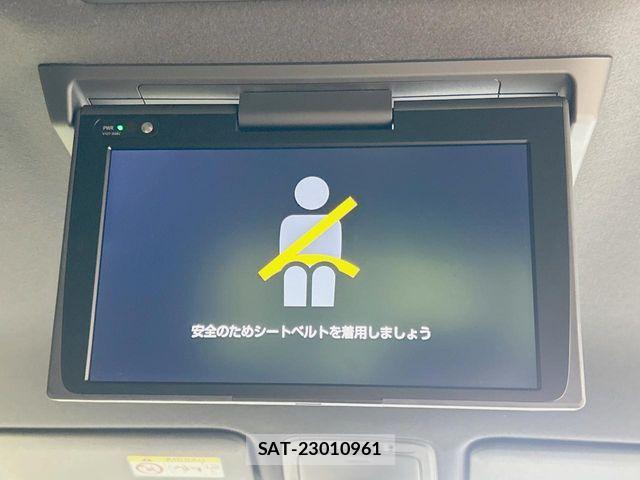 Toyota VOXY 2019-09 7394747-5