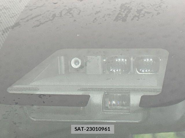 Toyota VOXY 2019-09 7394747-6