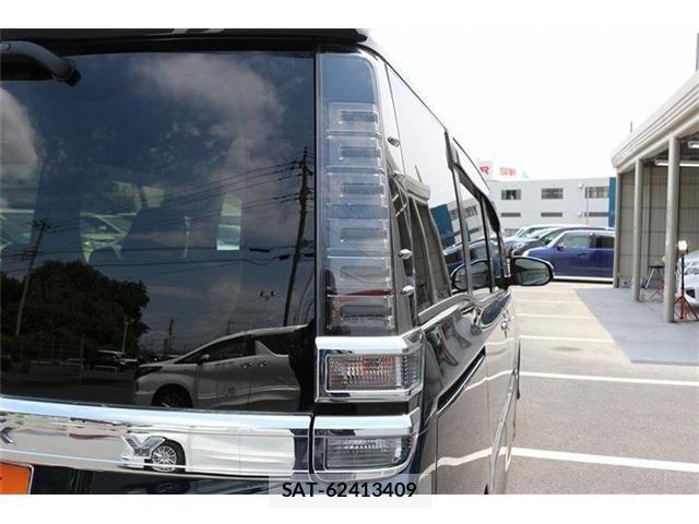Toyota VOXY 2018-08 7394772-13