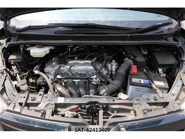 Toyota VOXY 2018-08 7394772-21