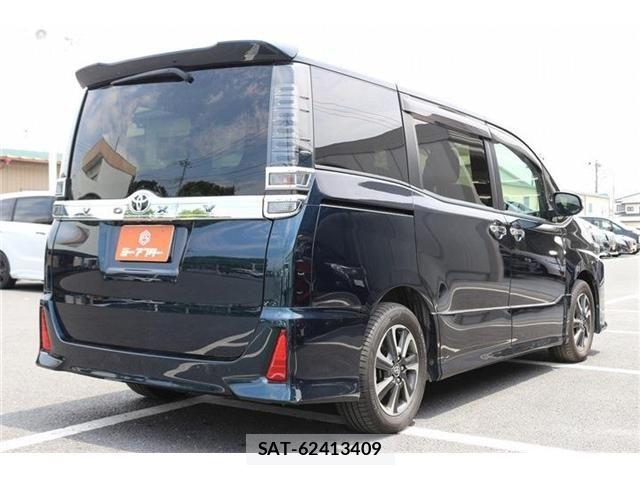 Toyota VOXY 2018-08 7394772-23