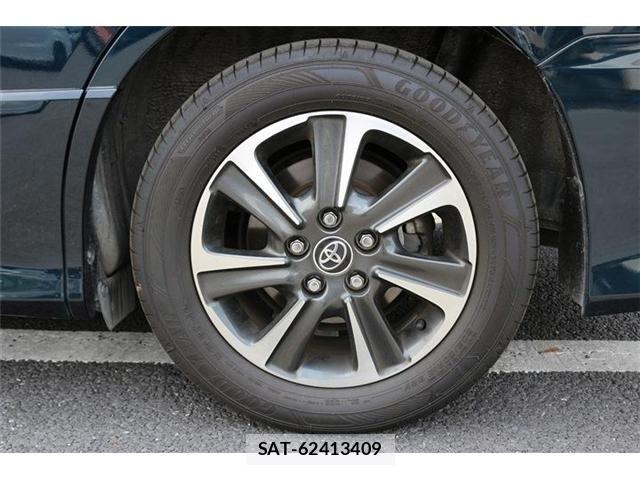 Toyota VOXY 2018-08 7394772-7