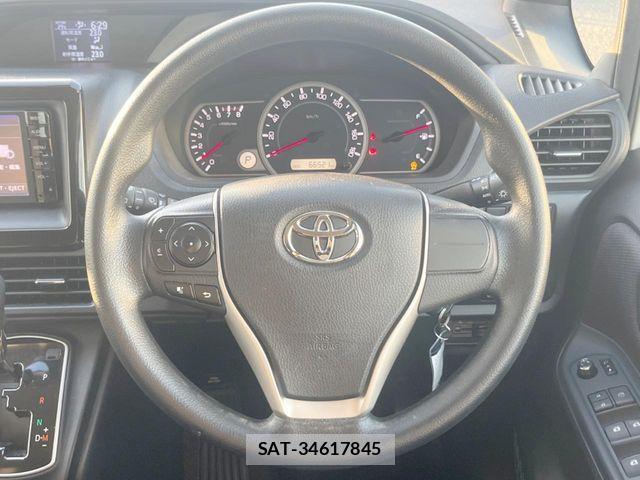 Toyota VOXY 2015-09 7394774-12