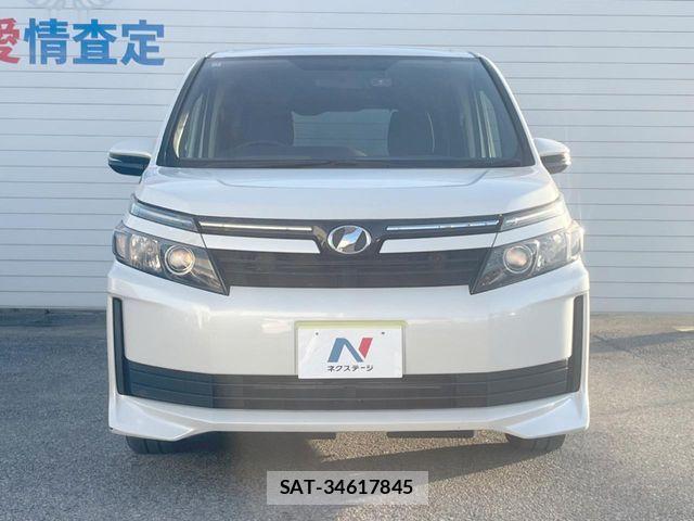 Toyota VOXY 2015-09 7394774-15