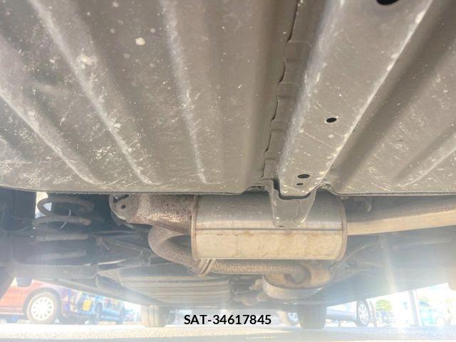 Toyota VOXY 2015-09 7394774-19