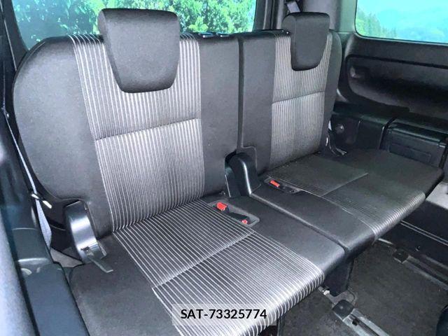Toyota VOXY 2020-03 7394742-9