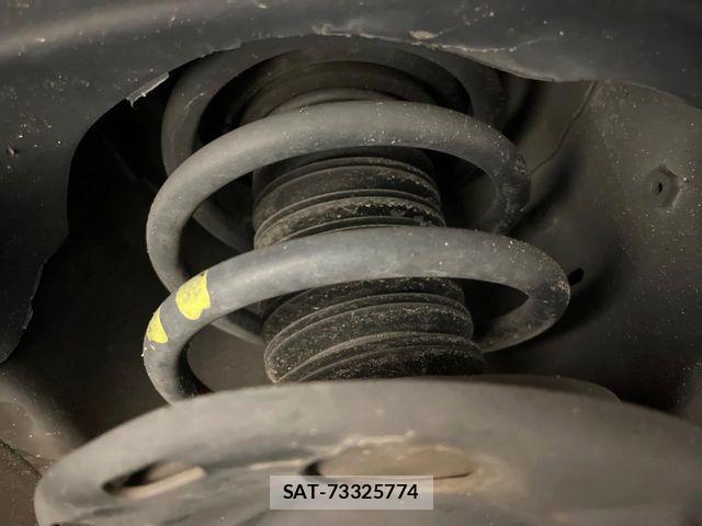 Toyota VOXY 2020-03 7394742-19