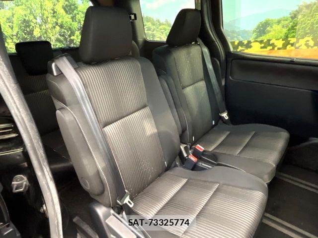 Toyota VOXY 2020-03 7394742-8
