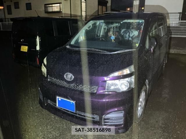 Toyota VOXY 2013-02 7391308-1