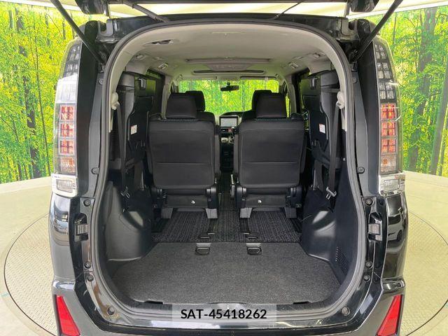 Toyota VOXY 2014-04 7394775-11