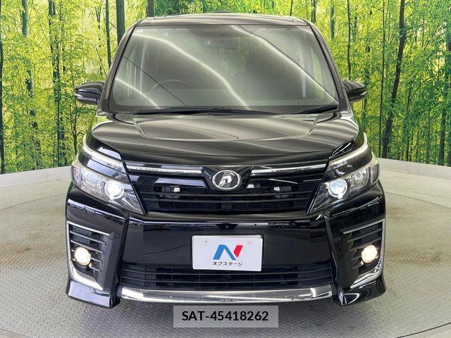 Toyota VOXY 2014-04 7394775-15