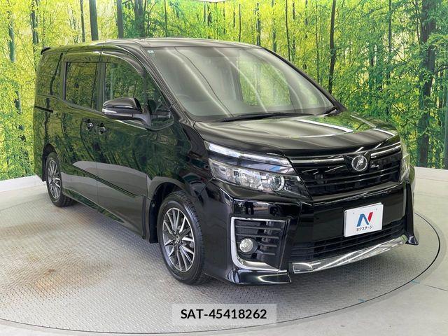 Toyota VOXY 2014-04 7394775-17