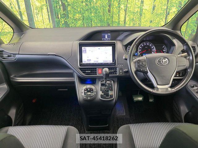 Toyota VOXY 2014-04 7394775-2