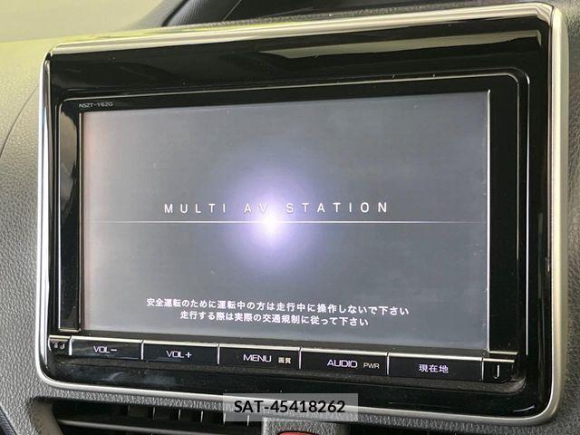 Toyota VOXY 2014-04 7394775-4
