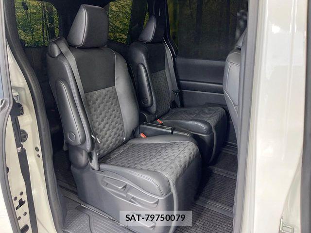 Toyota VOXY 2024-05 7394726-8