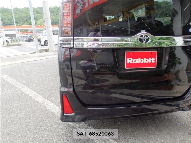 Toyota VOXY 2015-06 7458744-12