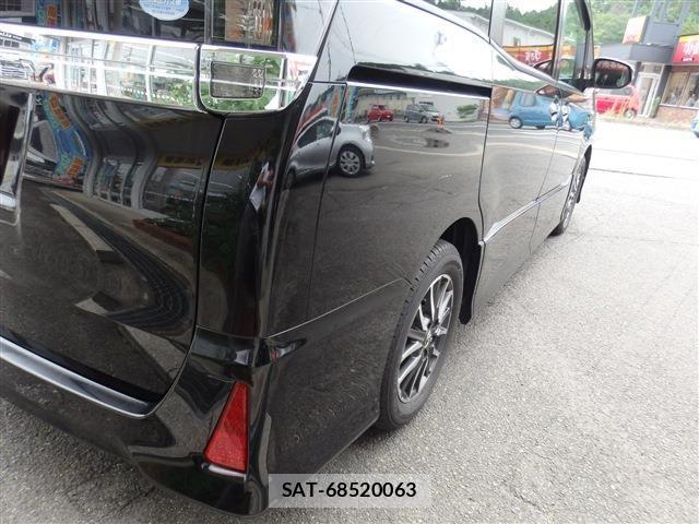 Toyota VOXY 2015-06 7458744-15