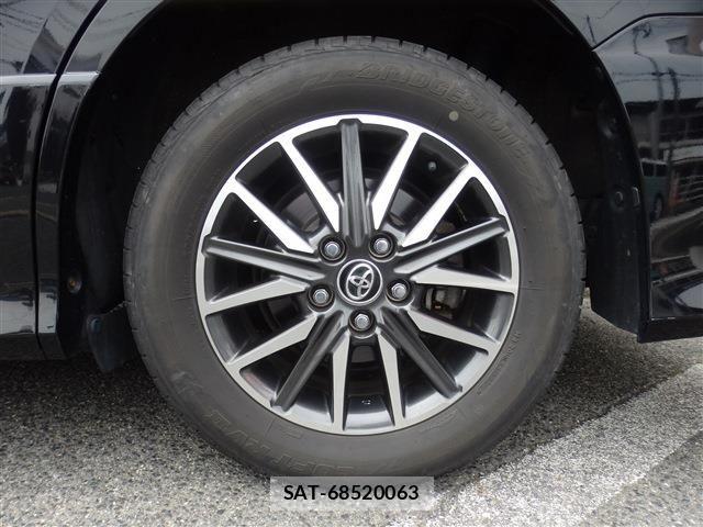 Toyota VOXY 2015-06 7458744-18