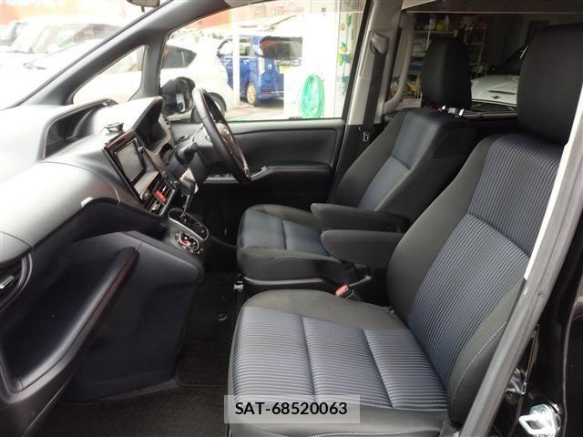 Toyota VOXY 2015-06 7458744-21