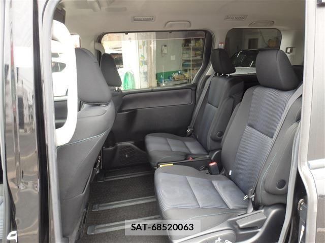 Toyota VOXY 2015-06 7458744-22