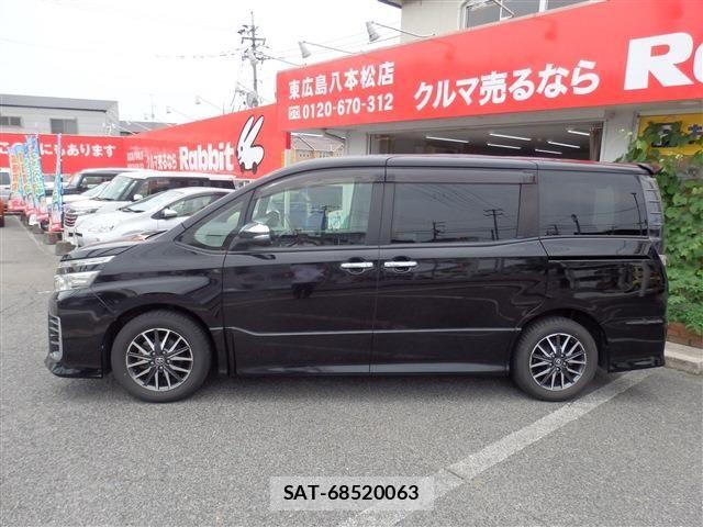 Toyota VOXY 2015-06 7458744-4