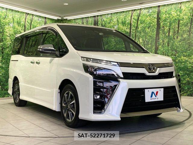 Toyota VOXY 2021-02 7458708-15
