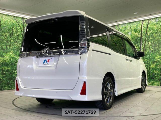 Toyota VOXY 2021-02 7458708-16