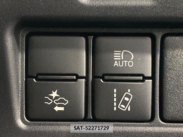 Toyota VOXY 2021-02 7458708-4