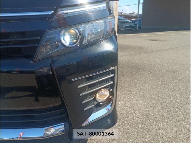 Toyota VOXY 2015-07 7458743-18