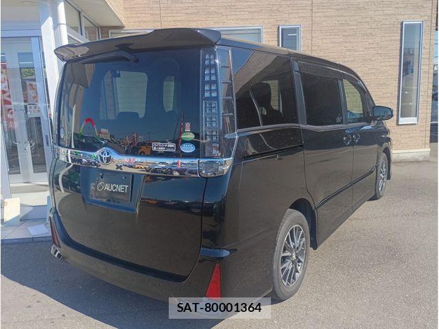 Toyota VOXY 2015-07 7458743-2