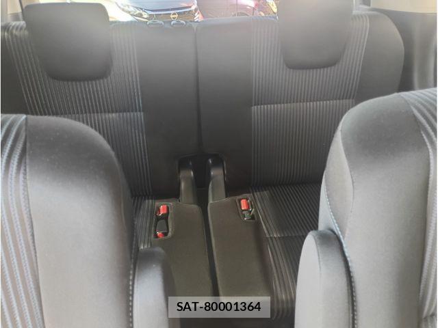 Toyota VOXY 2015-07 7458743-5
