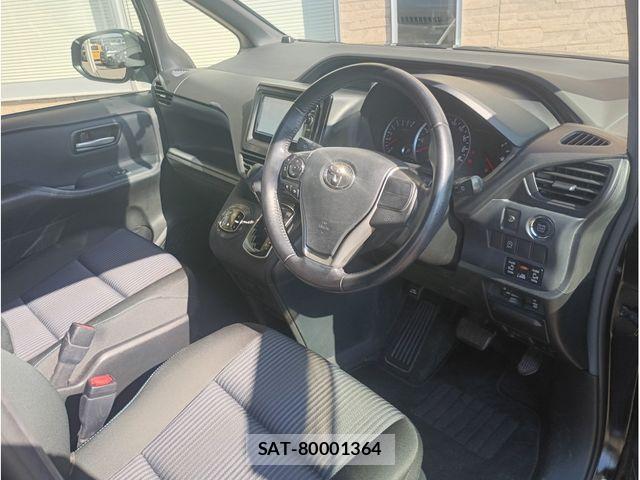 Toyota VOXY 2015-07 7458743-6