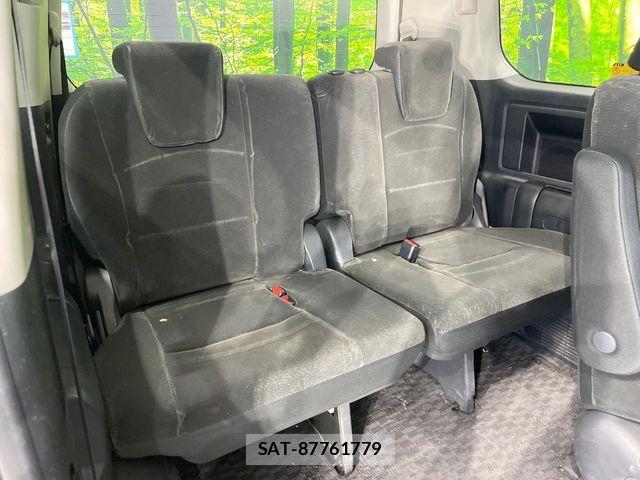 Toyota VOXY 2013-02 7458757-9